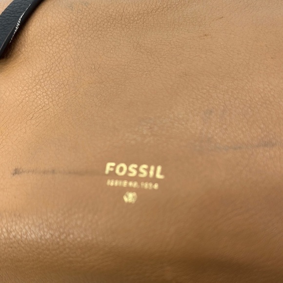 Fossil Vickery Beige and Tan Leather Crossbody Bag - Picture 6 of 10